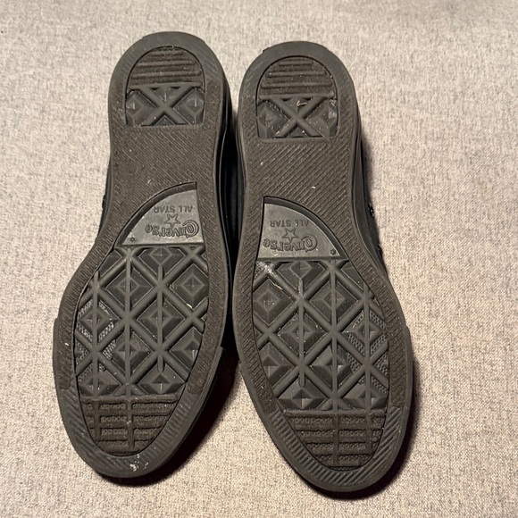 Converse Women's All-Black Sneakers - Picture 4 of 7